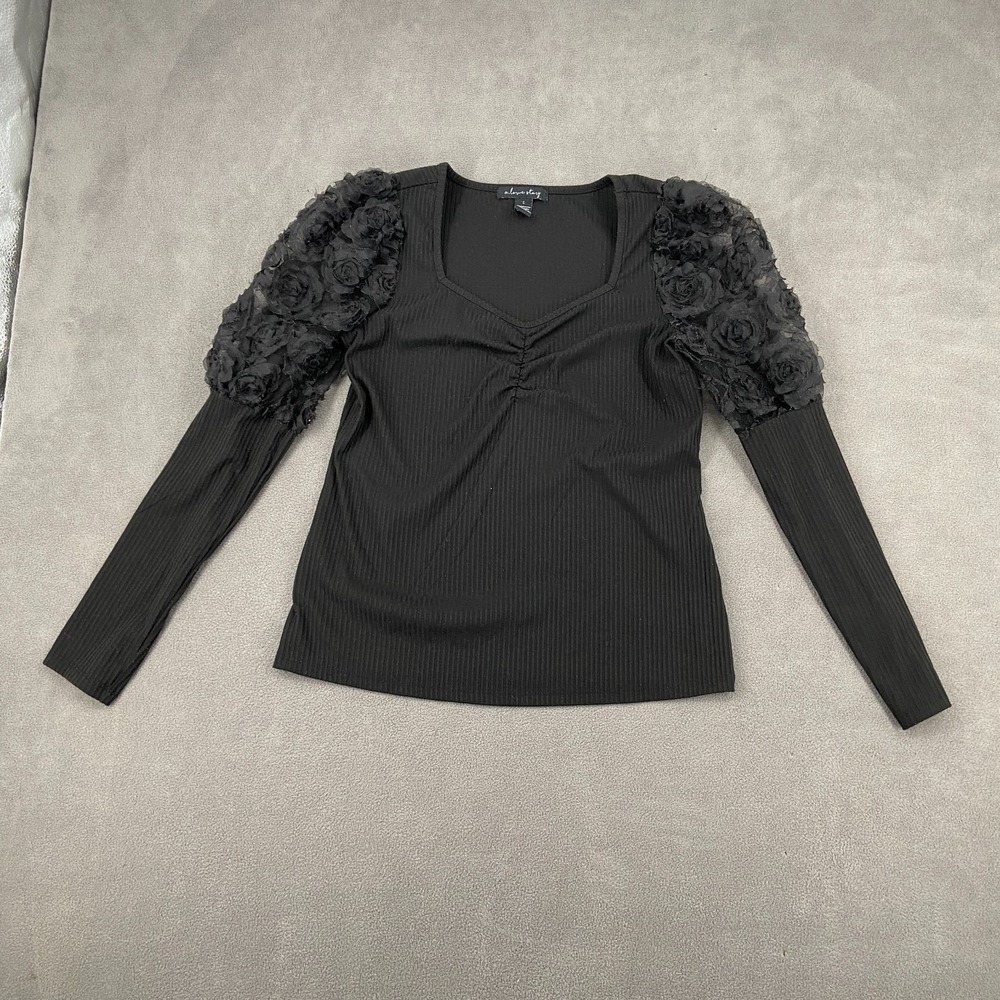 A Love Story Ribbed Blouse Top Women Small Black Rose Appliques Stretch Pullover